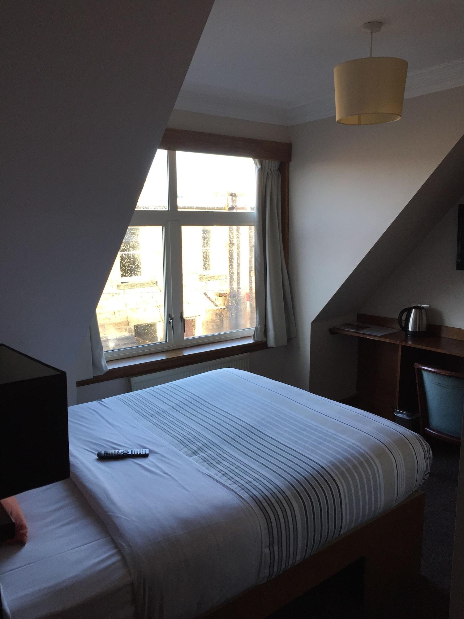 เคมบริดจ์ เฮาส์ Hotel เอดินบะระ ภายนอก รูปภาพ